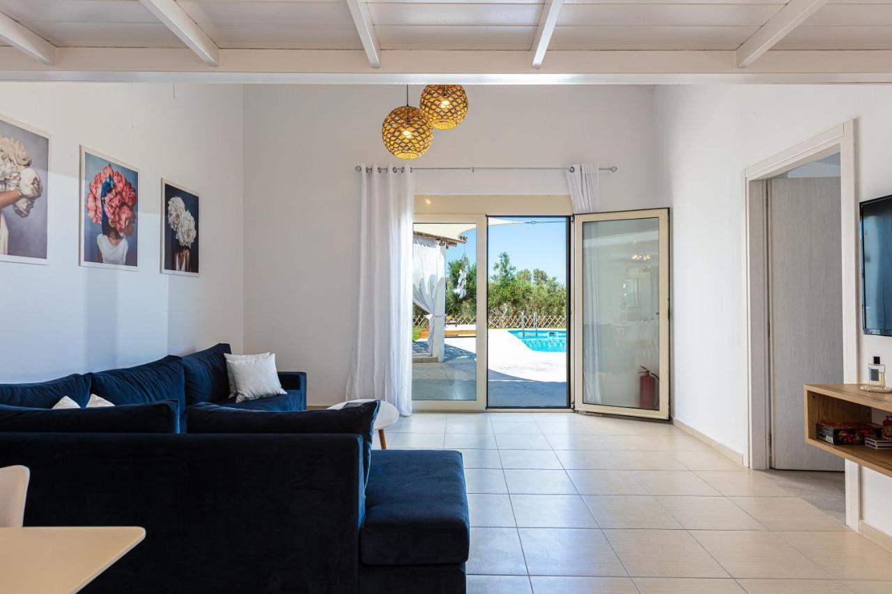 Gramvella Resort Adelianos Kampos Dış mekan fotoğraf